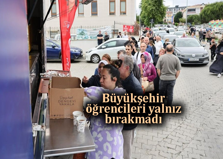 Büyükşehirden çay, simit ve meşrubat ikramı